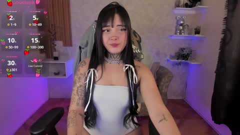 Mia online show from 02.19.25