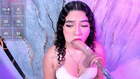 mia online show from 10.15.25