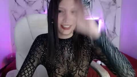 Snapshot of mia_collens_ chatting on 10.21.25 MIA online show from 10.21.25