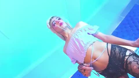 mia_collins09 online show from 04.08.26