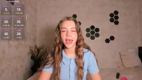 Snapshot of mia_com chatting on 10.02.25 Mia next stream Thursday 1400 UTC1 Friday 1400 UTC1 online show from 10.02.25