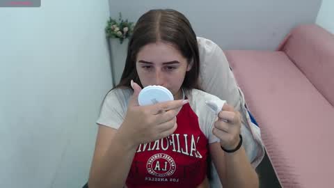 Mia online show from 09.12.25