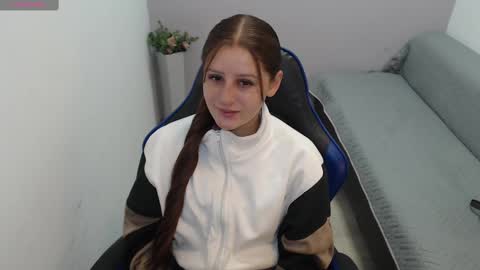 Mia online show from 10.03.25