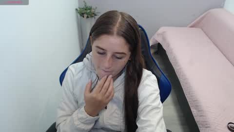 Mia online show from 02.25.26