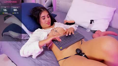 MIA help me get to 25 hands up online show from 04.11.26