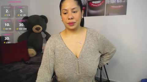 Mia online show from 05.25.26