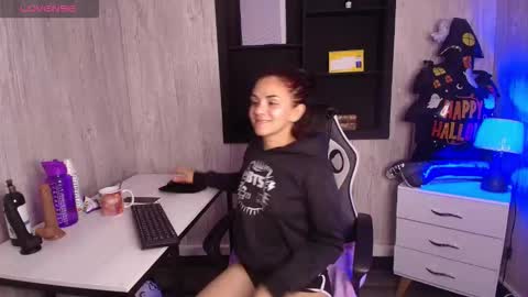 mia_esposito2 online show from 11.05.25