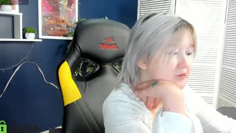Snapshot of mia_ferd chatting on 05.28.26 Mia online show from 05.28.26