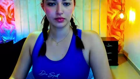mia_ferrer18 online show from 06.22.26