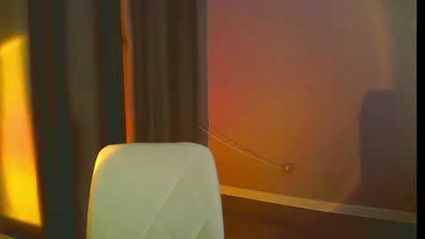 Snapshot of mia_fleur_ chatting on 01.23.25 Mia online show from 01.23.25