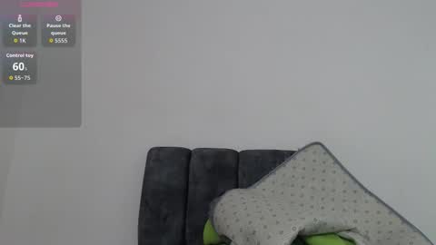 M I A online show from 11.17.25