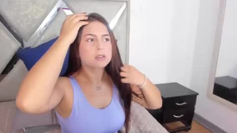 Snapshot of mia_fox3 chatting on 10.21.25 mia fox online show from 10.21.25