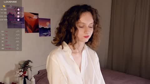 Mia  online show from 02.02.25