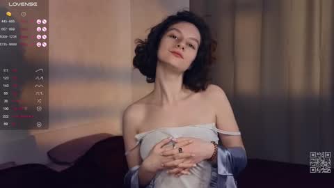 Mia  online show from 03.09.25