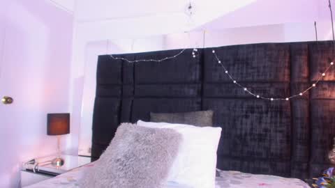 MIA online show from 12.04.24