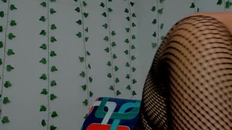 Snapshot of mia_garcia2 chatting on 10.12.25 MIA online show from 10.12.25