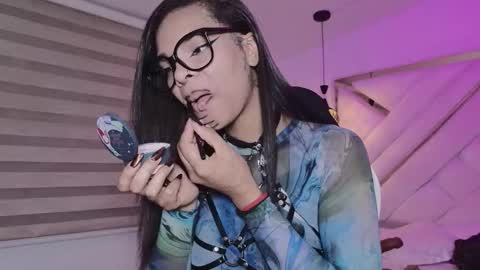 Mia online show from 02.17.26