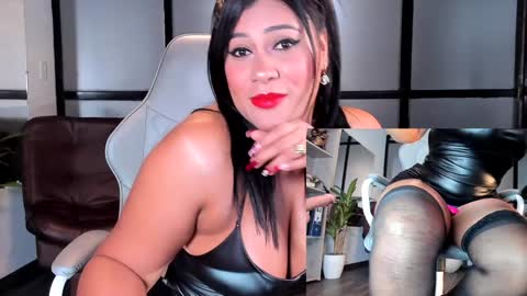 Mia.... Nice to meet you  thumb up me please its important online show from 01.04.25