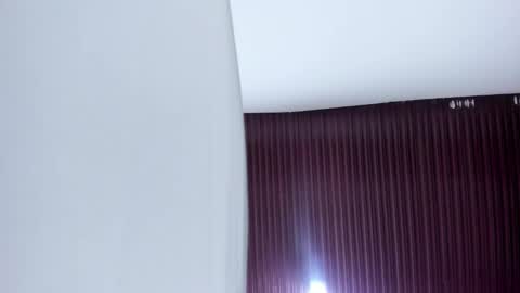 Snapshot of mia_jagger chatting on 10.14.25 Val online show from 10.14.25