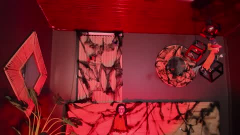 Snapshot of mia_jagger chatting on 10.22.25 Val online show from 10.22.25