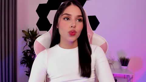 Lau  online show from 02.13.25
