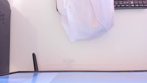    online show from 10.06.25