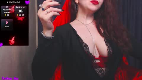 Snapshot of mia_joy8 chatting on 11.02.25 MiaJoy online show from 11.02.25