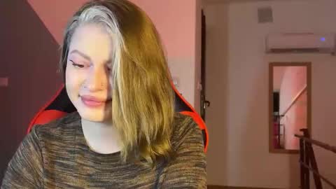 Mia online show from 09.12.25