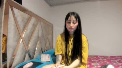 mia kaneee online show from 12.13.25