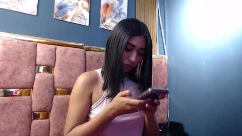 Snapshot of mia_konor06 chatting on 05.27.26 Mia. online show from 05.27.26