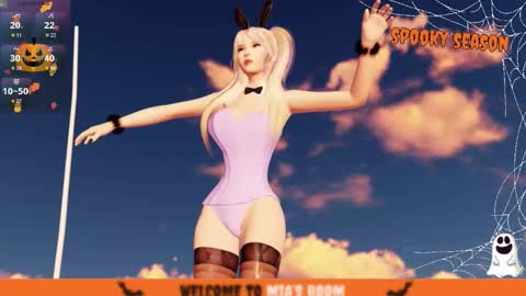 Snapshot of mia_lilah chatting on 10.18.25 Mia online show from 10.18.25