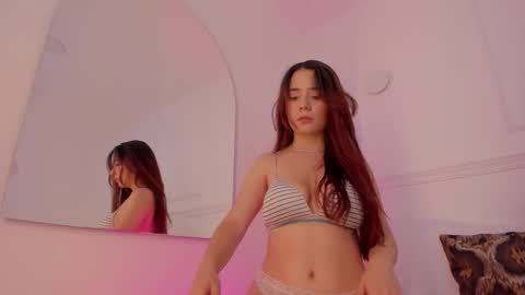 mia_lombana online show from 11.17.25