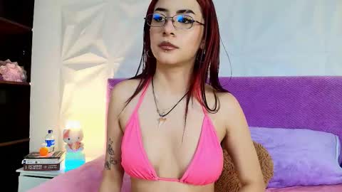 Mia online show from 09.26.25