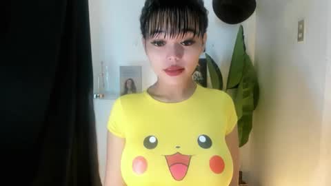 M I A online show from 05.13.26