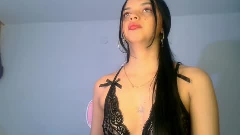 mia lucy 21 online show from 06.04.26