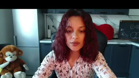 Snapshot of mia_luiza chatting on 06.26.26 mia_luiza online show from 06.26.26