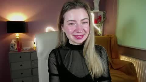 Mia online show from 03.12.25