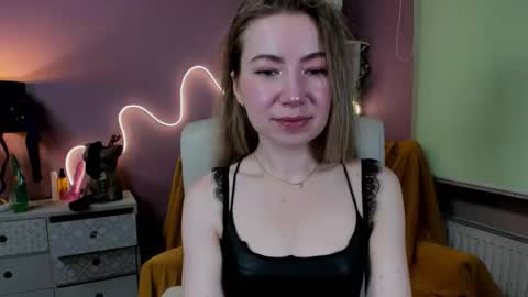 Mia online show from 09.10.25