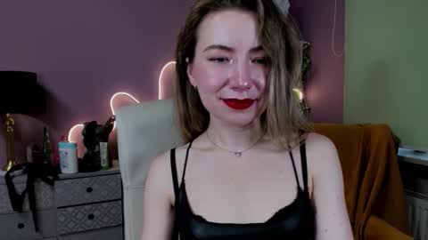 Snapshot of mia_luxx92 chatting on 10.09.25 Mia online show from 10.09.25