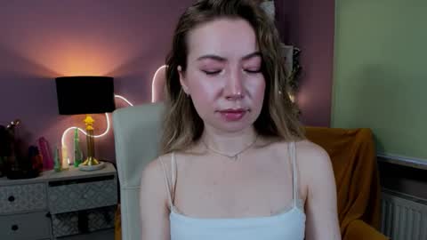 Snapshot of mia_luxx92 chatting on 10.26.25 Mia online show from 10.26.25