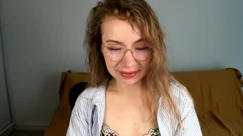 Snapshot of mia_luxx92 chatting on 07.16.26 Mia online show from 07.16.26