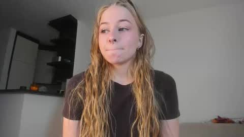 Mia here Appreciate your support online show from 10.27.25