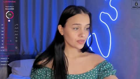 Mia online show from 01.28.25