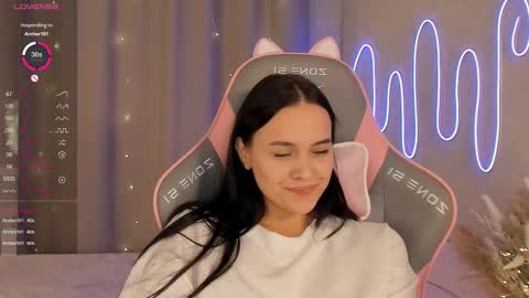 Mia online show from 02.15.25