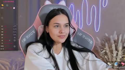 Mia online show from 02.15.25