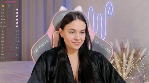 Mia online show from 02.21.25