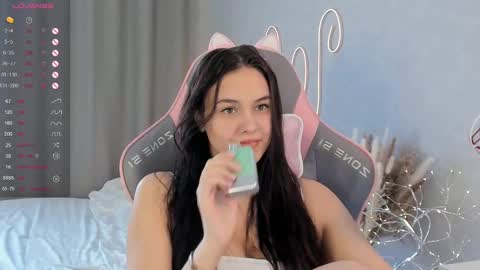 Mia online show from 03.01.25