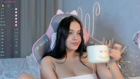 Mia online show from 03.01.25