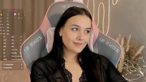 Mia online show from 03.10.25