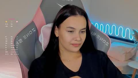 Mia online show from 09.17.25